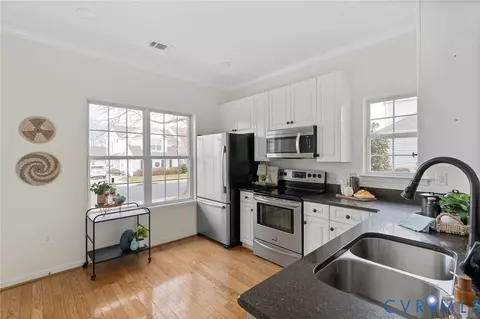 Kitchen - 14437 Duckridge Ter, Midlothian, VA 23112 photo 1 of 3
