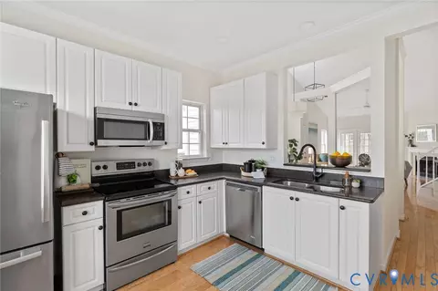 Kitchen - 14437 Duckridge Ter, Midlothian, VA 23112 photo 2 of 3