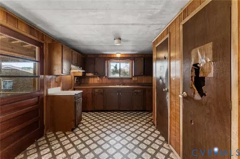 815 W Riverside Dr, Lanexa, VA 23089 photo 3