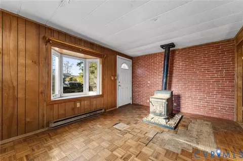 815 W Riverside Dr, Lanexa, VA 23089 photo 8