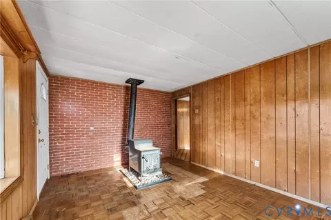 815 W Riverside Dr, Lanexa, VA 23089 photo 9