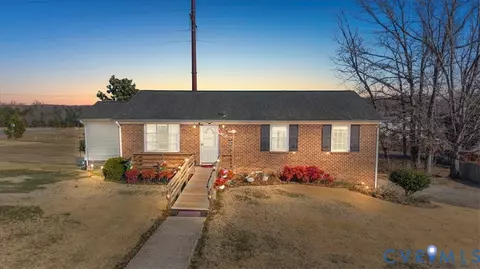 3909 Cambridge Pl, Hopewell, VA 23860