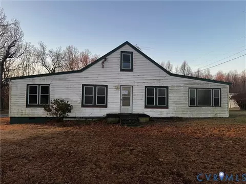 5571 W Courthouse Rd, Crewe, VA 23930