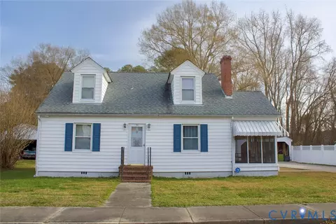141 Bank St, Waverly, VA 23890