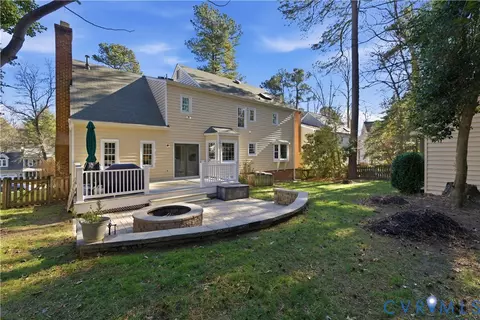 Exterior - 6104 Lansgate Rd, Midlothian, VA 23112 photo 9 of 12