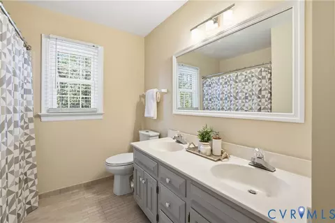 Bath - 6104 Lansgate Rd, Midlothian, VA 23112 photo 2 of 5