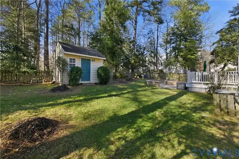 Exterior - 6104 Lansgate Rd, Midlothian, VA 23112 photo 11 of 12