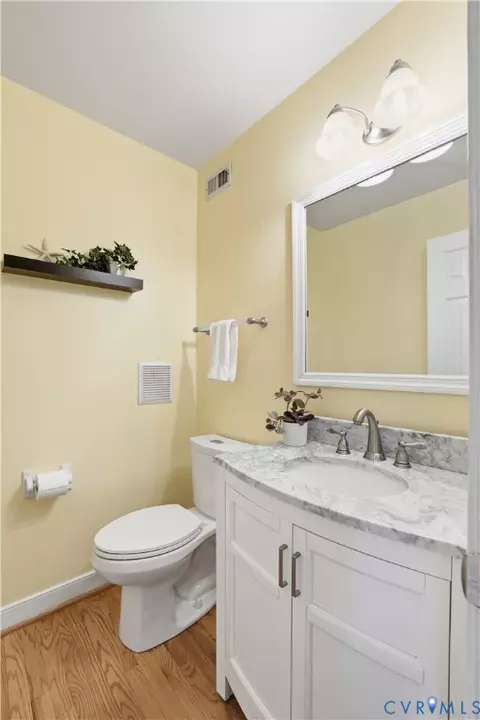 Bath - 6104 Lansgate Rd, Midlothian, VA 23112 photo 1 of 5