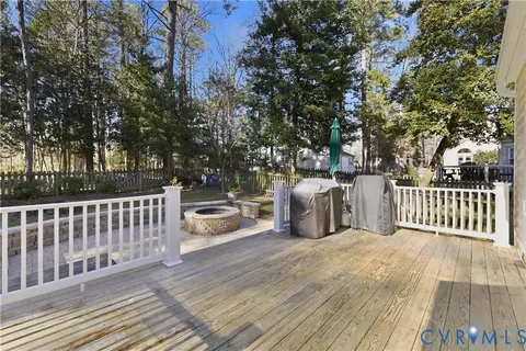 Exterior - 6104 Lansgate Rd, Midlothian, VA 23112 photo 6 of 12