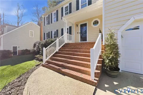Exterior - 6104 Lansgate Rd, Midlothian, VA 23112 photo 4 of 12