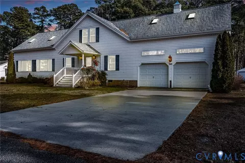273 Sutton Ave, Reedville, VA 22539