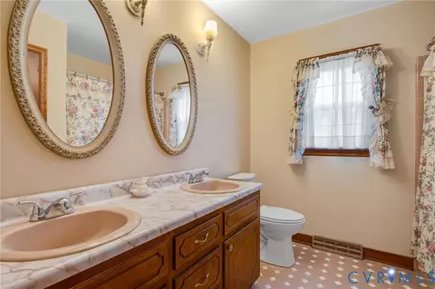 Bath - 3123 Bradwill Rd, Richmond, VA 23225 photo 1 of 3