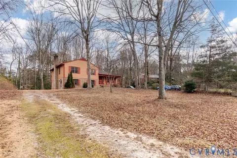 Exterior - 3123 Bradwill Rd, Richmond, VA 23225 photo 4 of 11