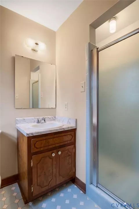 Bath - 3123 Bradwill Rd, Richmond, VA 23225 photo 2 of 3