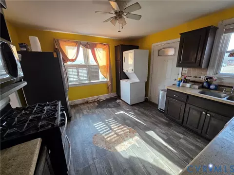 Kitchen - 24806 Sawmill Rd, Carson, VA 23830 photo 2 of 2