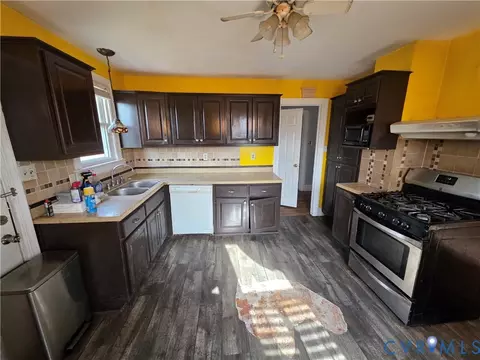 Kitchen - 24806 Sawmill Rd, Carson, VA 23830 photo 1 of 2