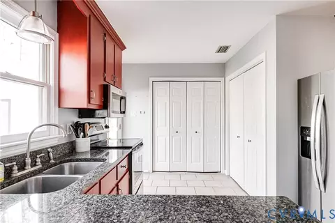 Kitchen - 14710 Mill Spring Dr, Midlothian, VA 23112 photo 1 of 2