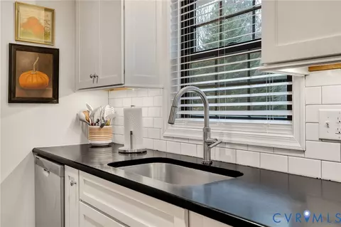 Kitchen - 7299 Jay Way, Mechanicsville, VA 23111 photo 4 of 5