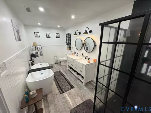 Bath - 917 Scotch Pine Ct, Sandston, VA 23150 photo 3 of 6