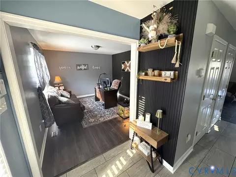Entry Way - 917 Scotch Pine Ct, Sandston, VA 23150 photo 1 of 4