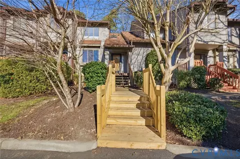 114 Inland View Dr, Newport News, VA 23603