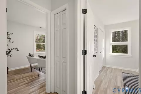 Entry Way - 9620 Spring Run Rd, Chesterfield, VA 23832 photo 3 of 5