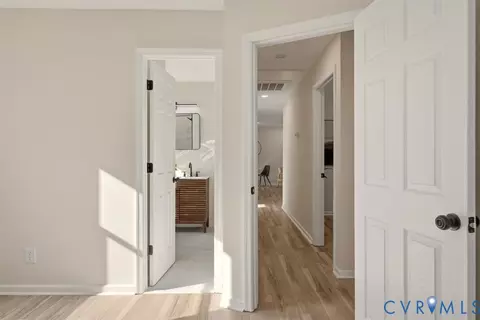 Entry Way - 9620 Spring Run Rd, Chesterfield, VA 23832 photo 4 of 5