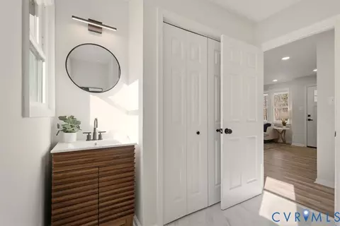 Entry Way - 9620 Spring Run Rd, Chesterfield, VA 23832 photo 2 of 5