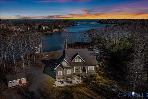 2 Eagles Nest Ln, Heathsville, VA 22473