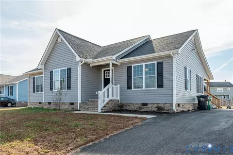342 Pinecliffe Dr, Colonial Heights, VA 23834