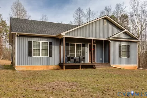 10525 Amelia Springs Rd, Jetersville, VA 23083