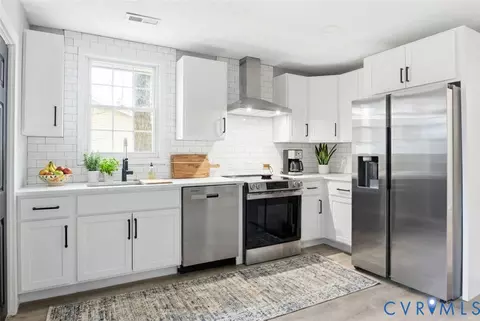 Kitchen - 101 Pineview Dr, Hartfield, VA 23071 photo 1 of 2