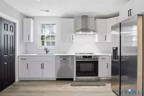 Kitchen - 101 Pineview Dr, Hartfield, VA 23071 photo 2 of 2