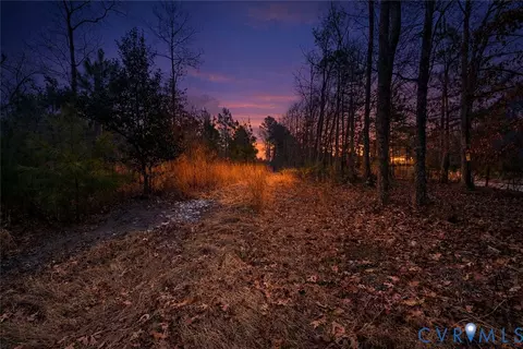 10121 Beaver Bridge Rd, Chesterfield, VA 23838