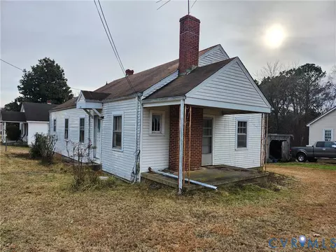 1801 Roberts St, Farmville, VA 23901