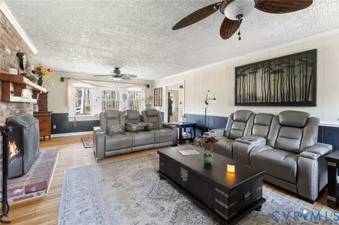 Living - 9411 Poly Pl, Midlothian, VA 23112 photo 3 of 3