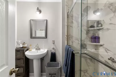 Bath - 9411 Poly Pl, Midlothian, VA 23112 photo 1 of 3