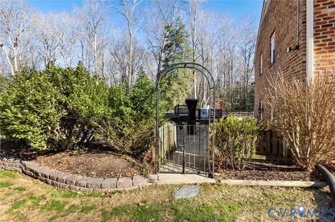 Exterior - 9411 Poly Pl, Midlothian, VA 23112 photo 7 of 8