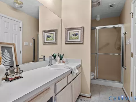 Bath - 1338 Tannery Cir, Midlothian, VA 23113 photo 2 of 4