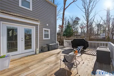 Exterior - 13007 Ashtree Rd, Midlothian, VA 23114 photo 4 of 5