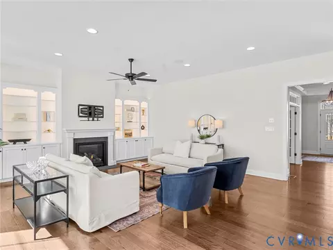 Living - 18319 Eagle Bend Dr, Moseley, VA 23120 photo 3 of 5