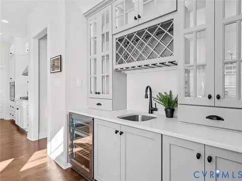 Kitchen - 18319 Eagle Bend Dr, Moseley, VA 23120 photo 6 of 6