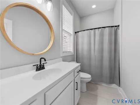 Bath - 18319 Eagle Bend Dr, Moseley, VA 23120 photo 3 of 4