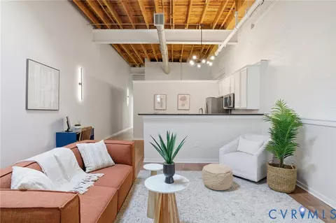 1716 Summit Ave #14, Richmond, VA 23230