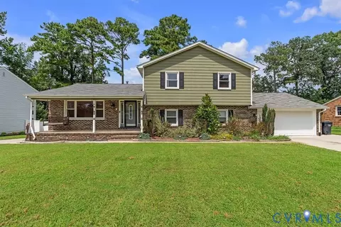 406 Windmere Dr, Colonial Heights, VA 23834