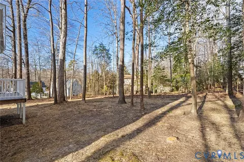Exterior - 7301 Native Dancer Dr, Midlothian, VA 23112 photo 4 of 4