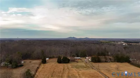 3370 Stage Coach Rd, Farmville, VA 23901