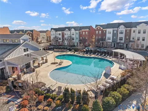 Exterior - 5301 Bindery Ln, Richmond, VA 23230 photo 4 of 5