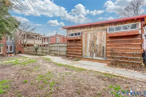 Exterior - 2706 E Franklin St, Richmond, VA 23223 photo 7 of 8