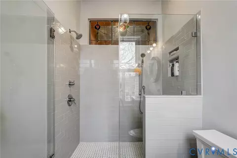 Bath - 2706 E Franklin St, Richmond, VA 23223 photo 3 of 4